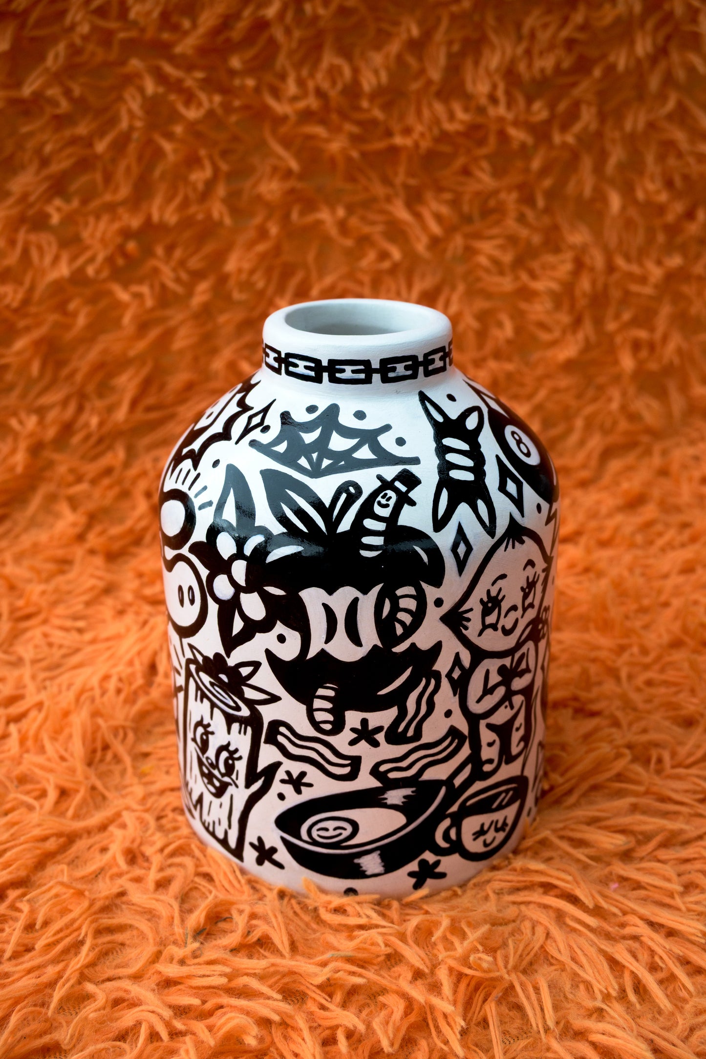 MOJO JOJO - VASE