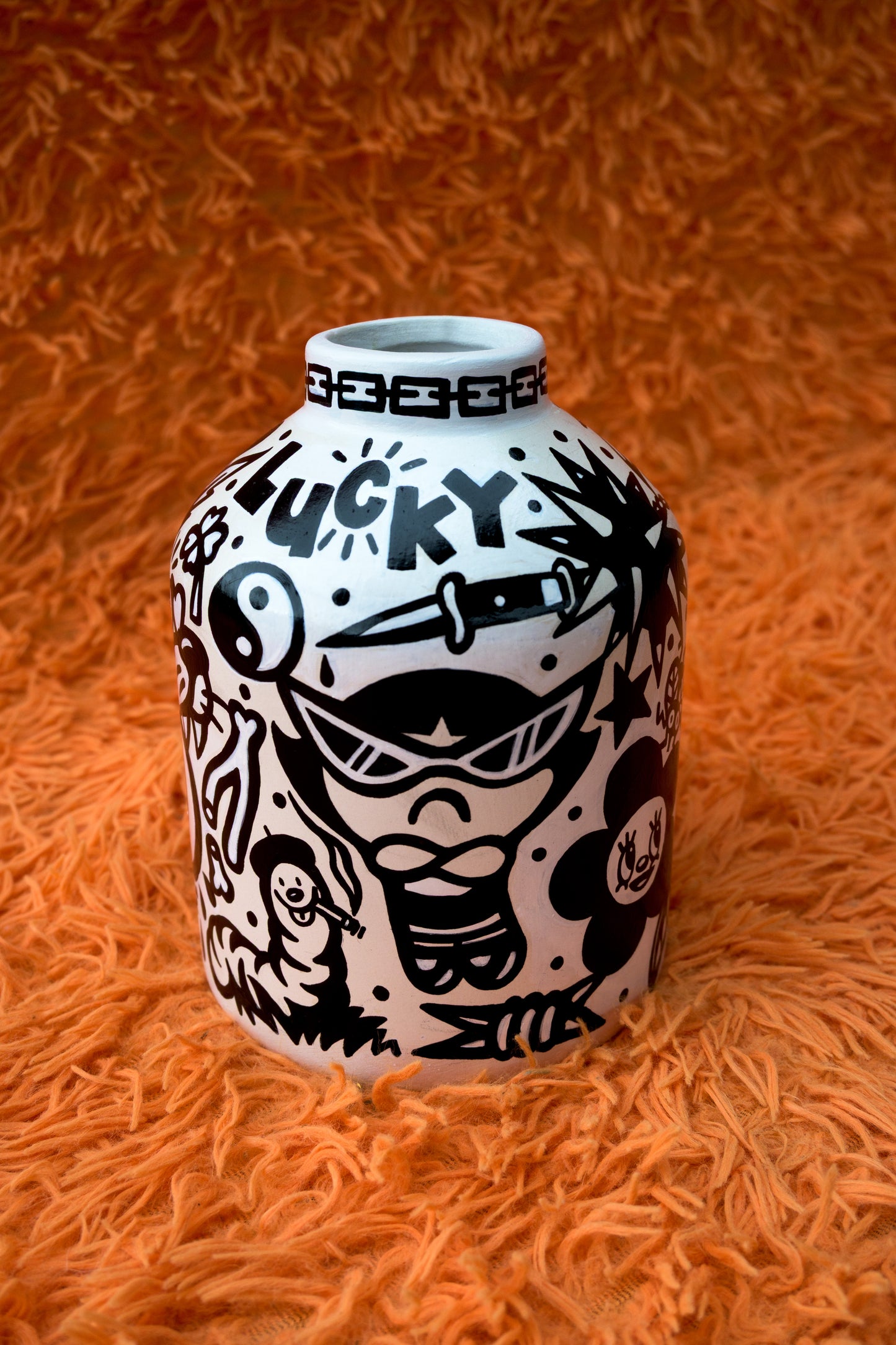 TEX AVERY - VASE