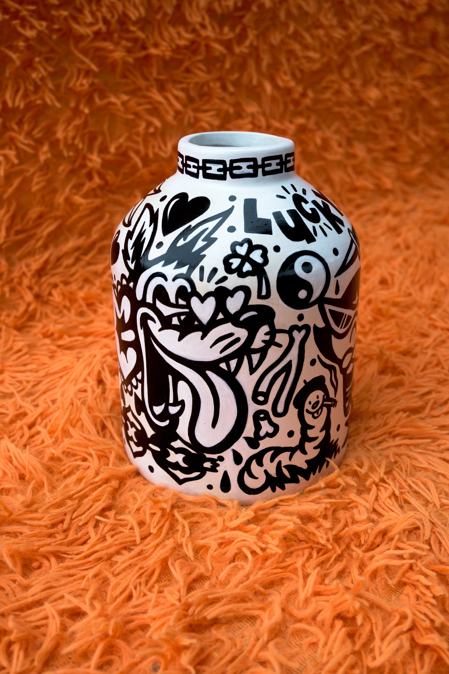 TEX AVERY - VASE
