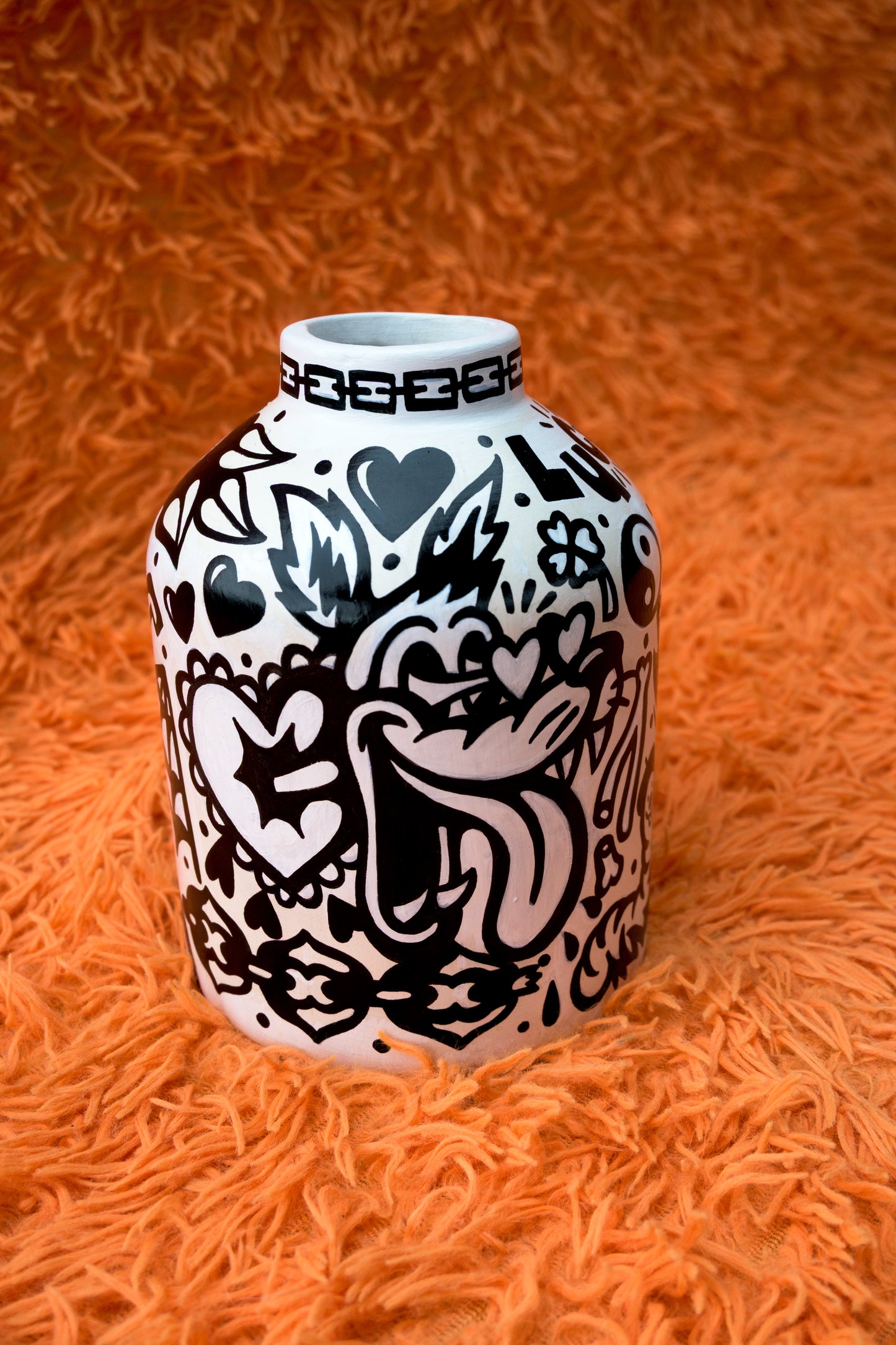 TEX AVERY - VASE