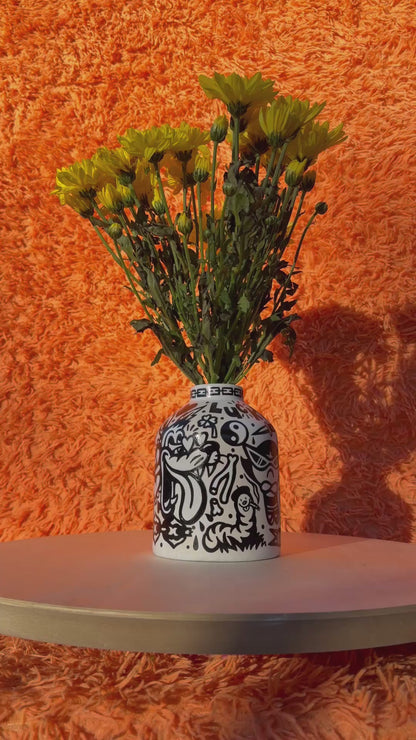 TEX AVERY - VASE